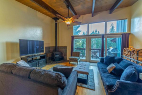 #498 - Sunny Condo near Village, Mountain View, Spa, Pet-Friendly & More!